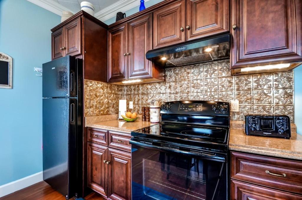 Astoria Painted Lady Historic Apt With River View! Exteriör bild